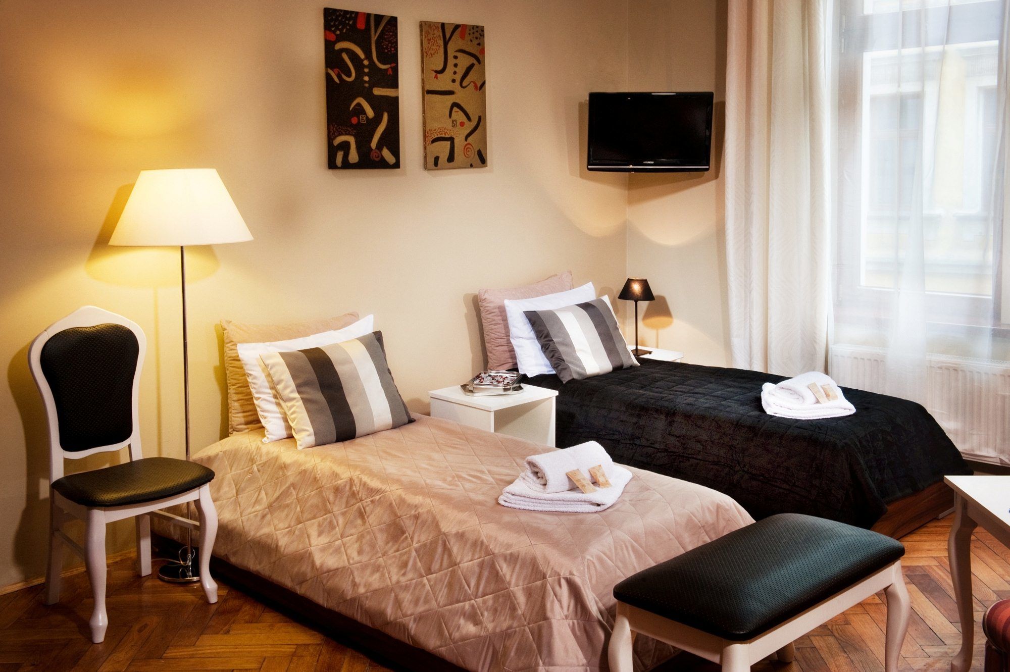 Leone Aparthotel Cracovia Esterno foto