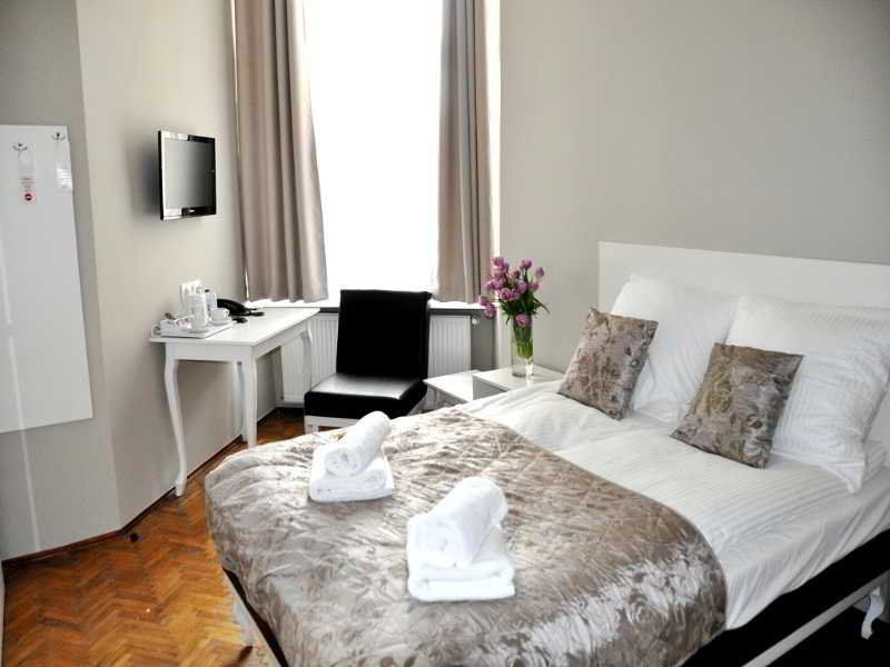 Leone Aparthotel Cracovia Esterno foto