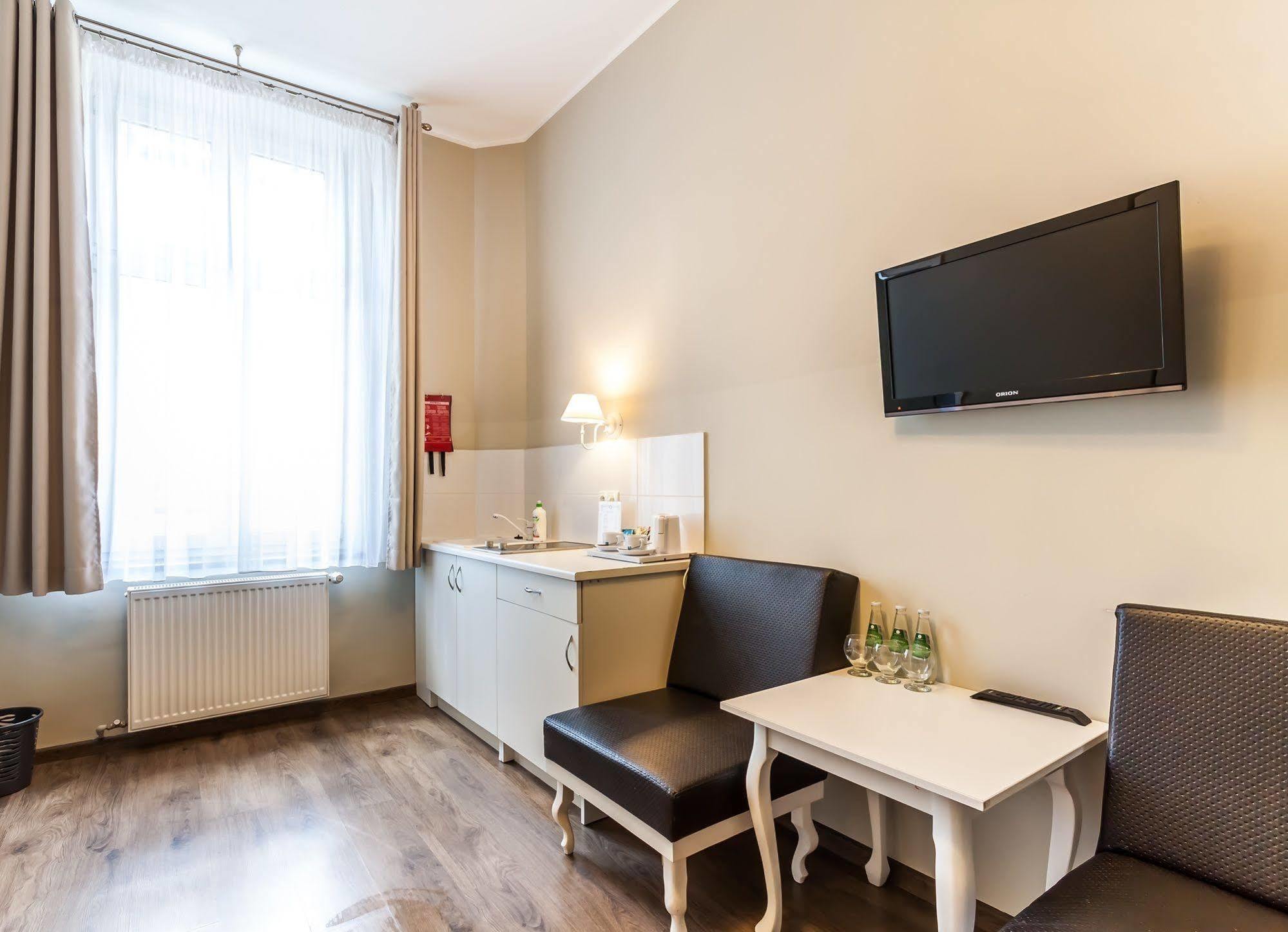 Leone Aparthotel Cracovia Esterno foto